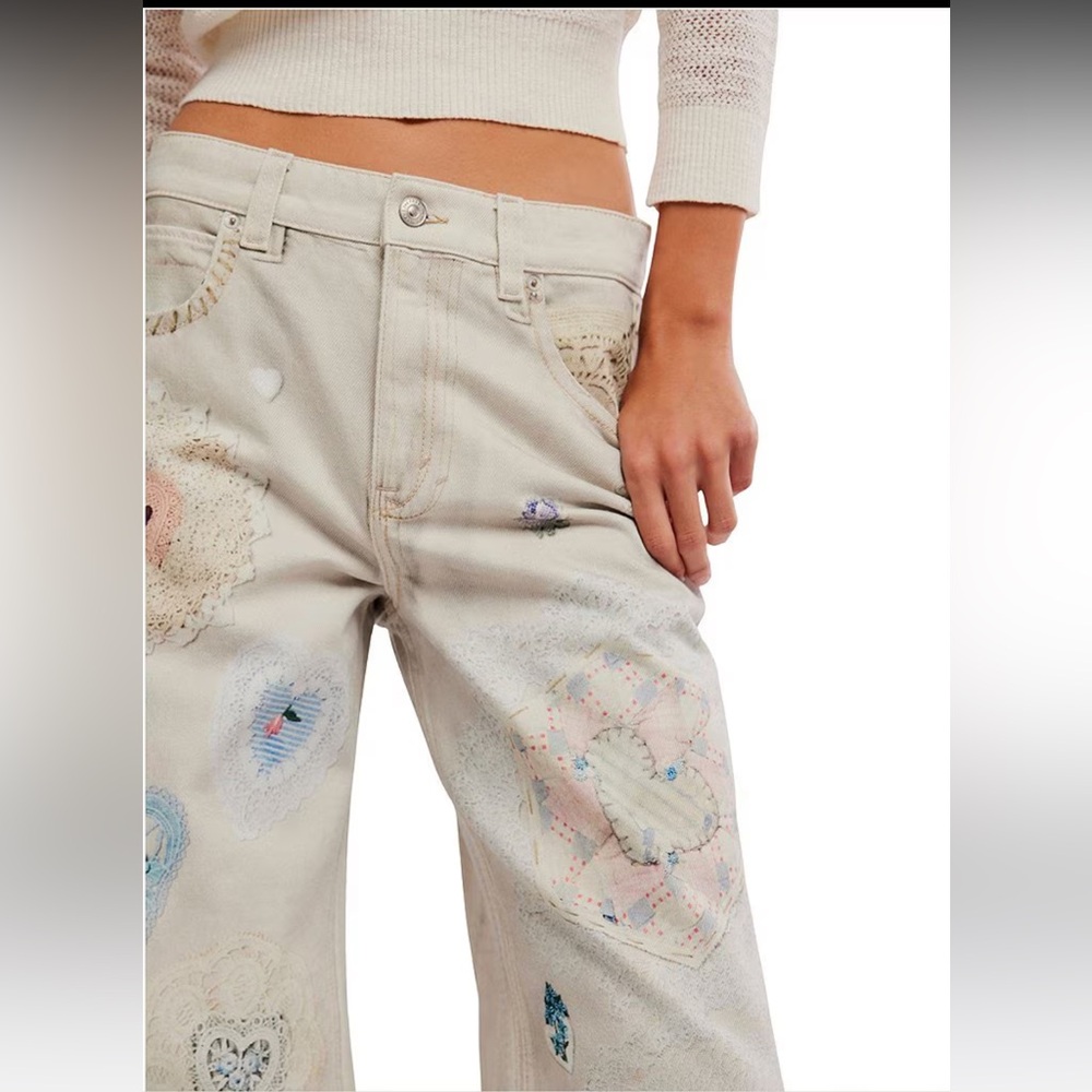 NWT🌷We The Free Illusion Printed Straight Leg Jeans - Size 28 - Picture 13 of 16